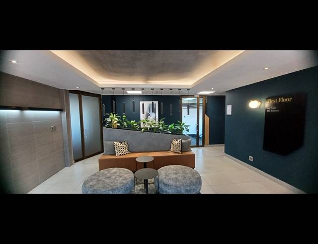 389M² OFFICE TO LET IN HYDE PARK